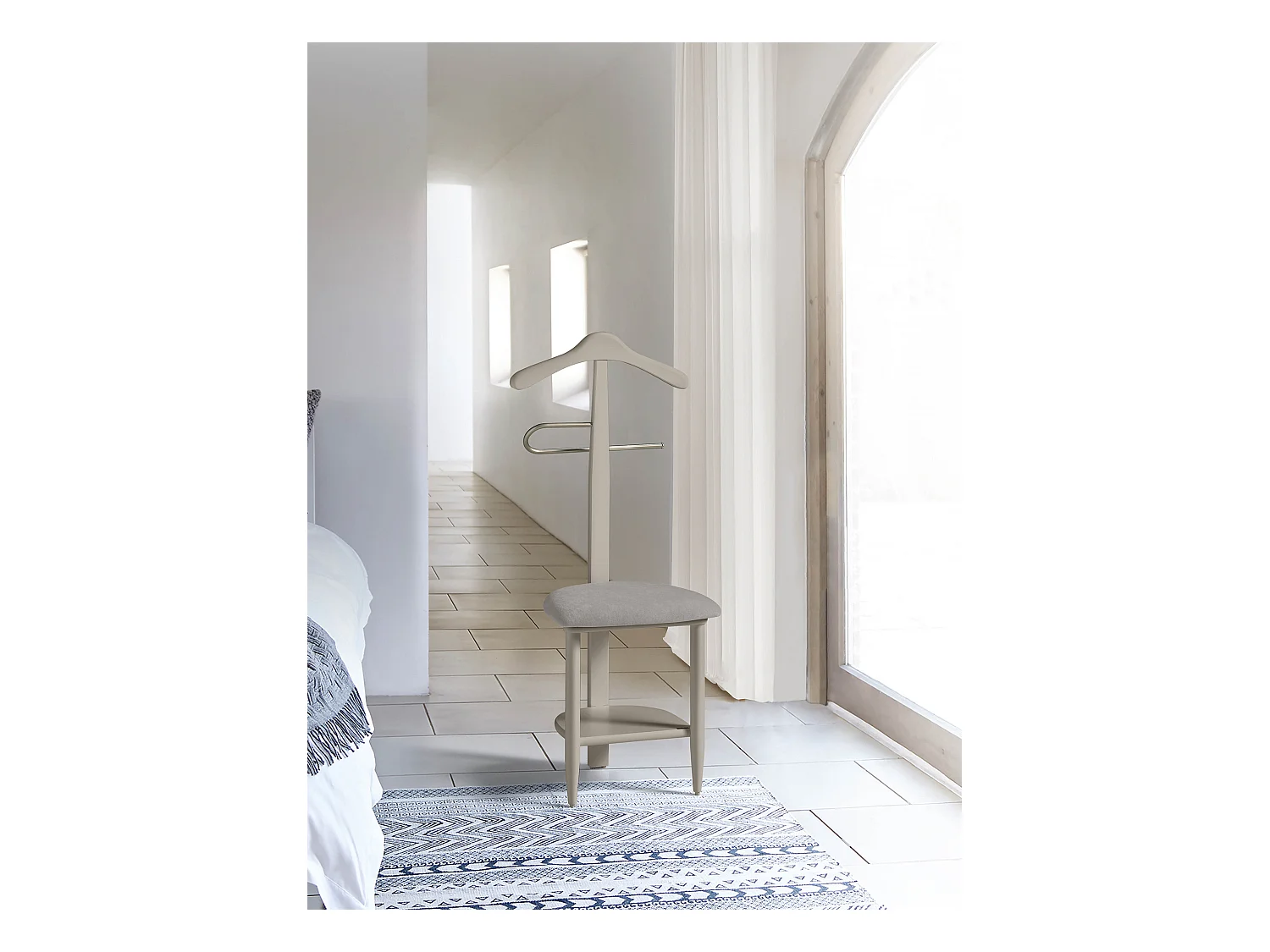 Valet de nuit - H105cm x L45cm x P41cm - hêtre massif taupe - Sedie