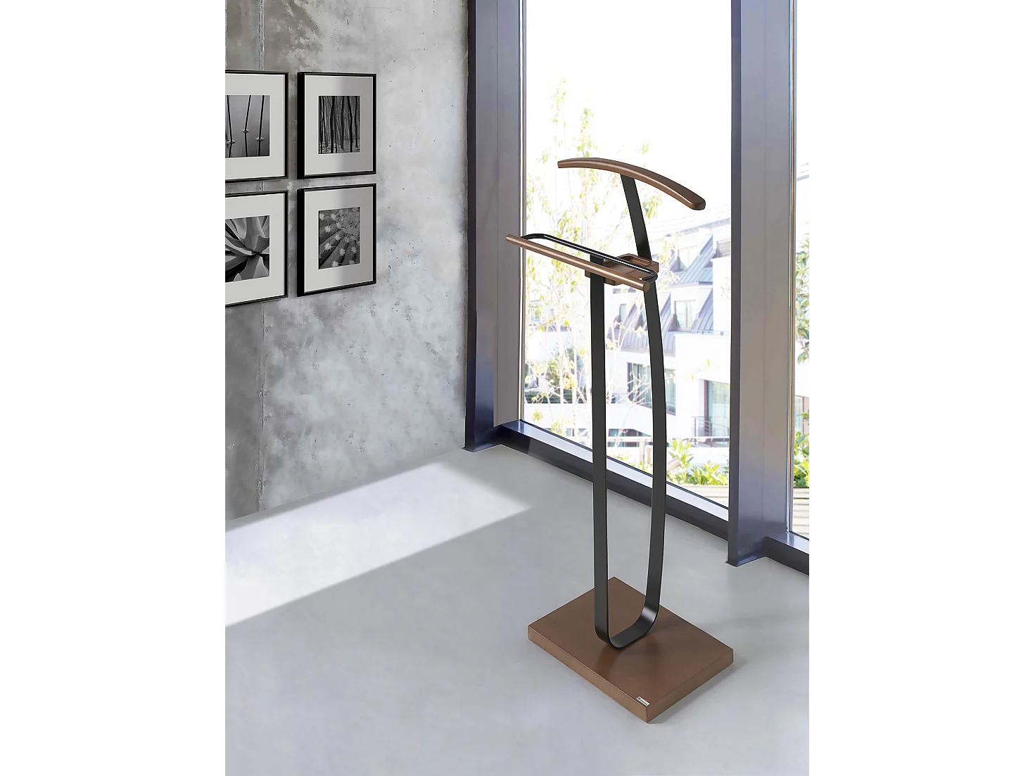 Valet de nuit - H115cm x L48cm x P30cm - hêtre massif noyer/gris graphite - City