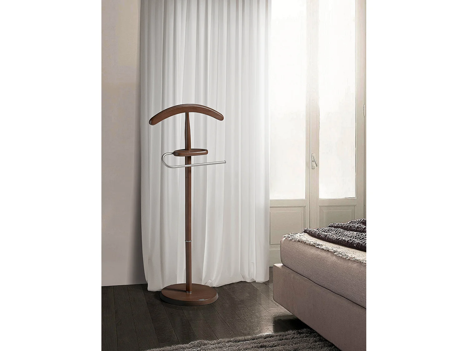 Valet de nuit - H111cm x L44cm x P30cm - hêtre massif noyer - Arbre