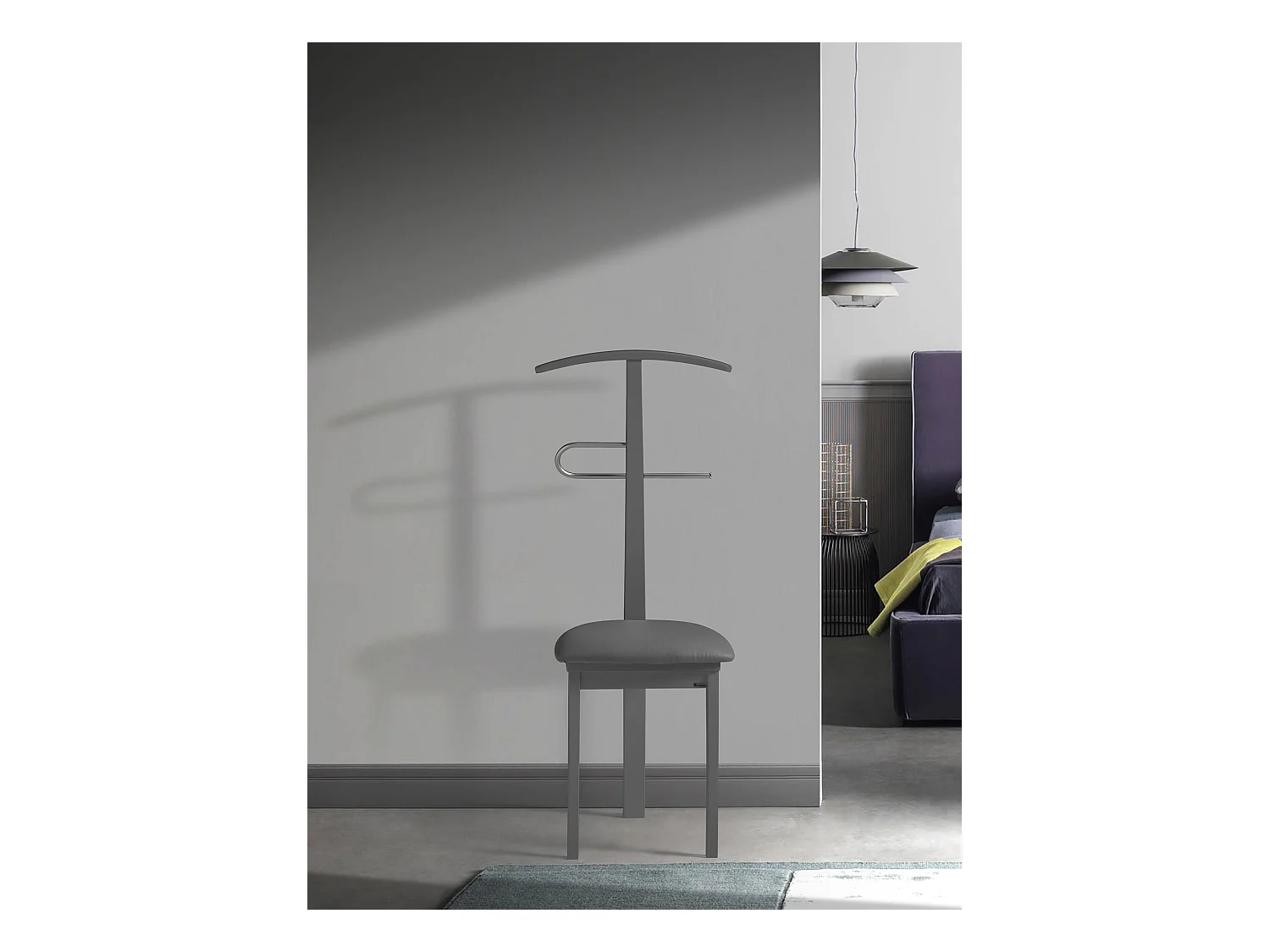 Valet de nuit - H108cm x L46cm x P44cm - hêtre massif gris - Stilizzato