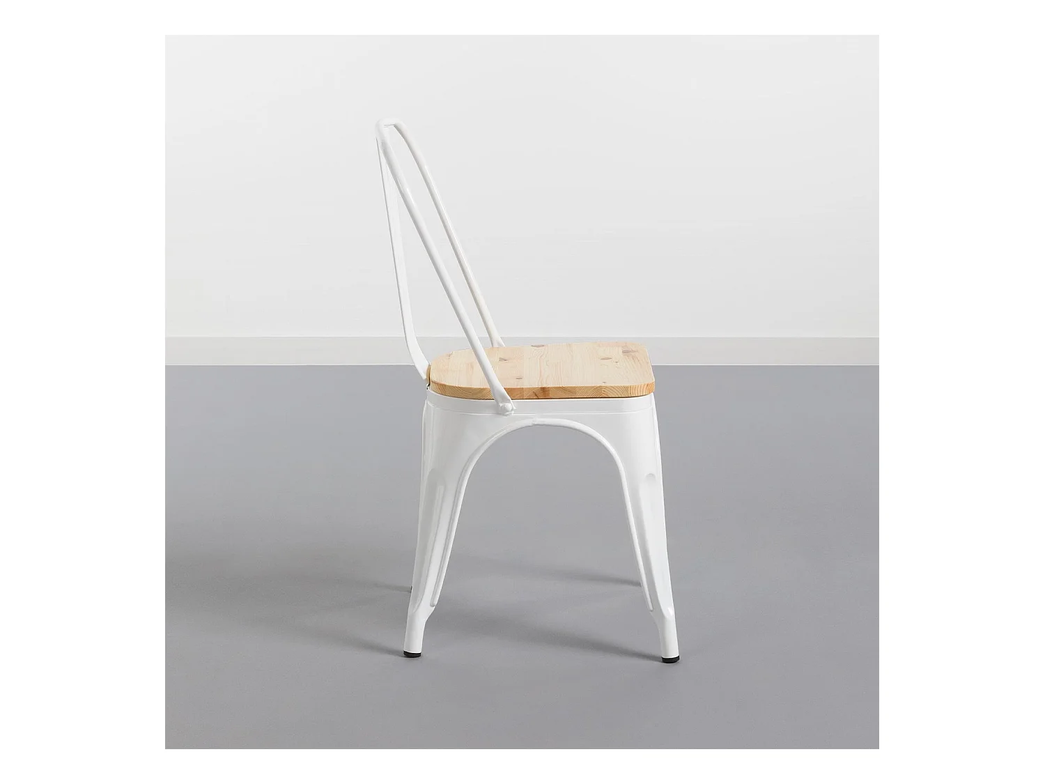 Pack 4 Chaises industrielles robustes avec assise en bois 44x43x84cm Thinia Home