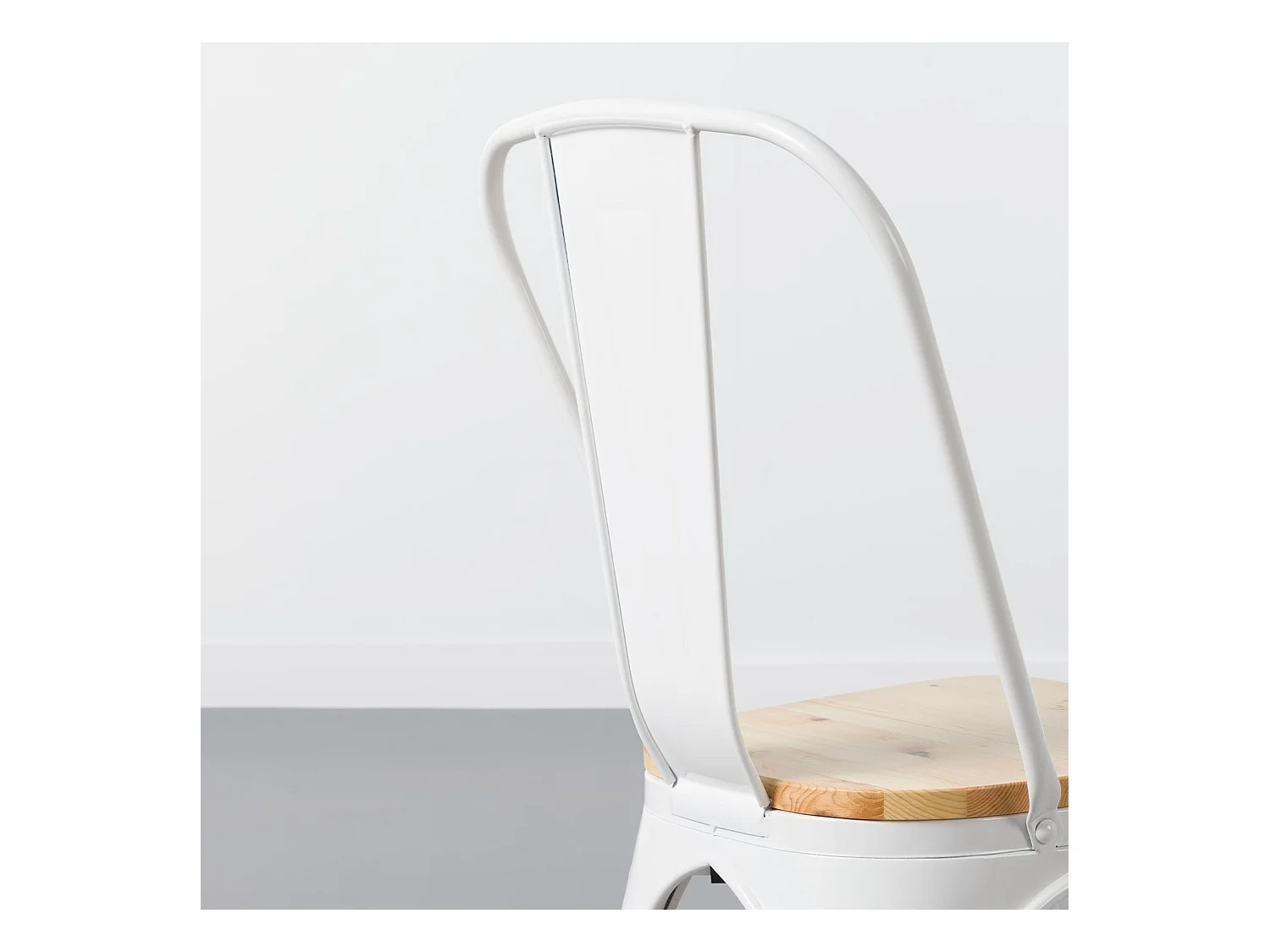 Pack 4 Chaises industrielles robustes avec assise en bois 44x43x84cm Thinia Home