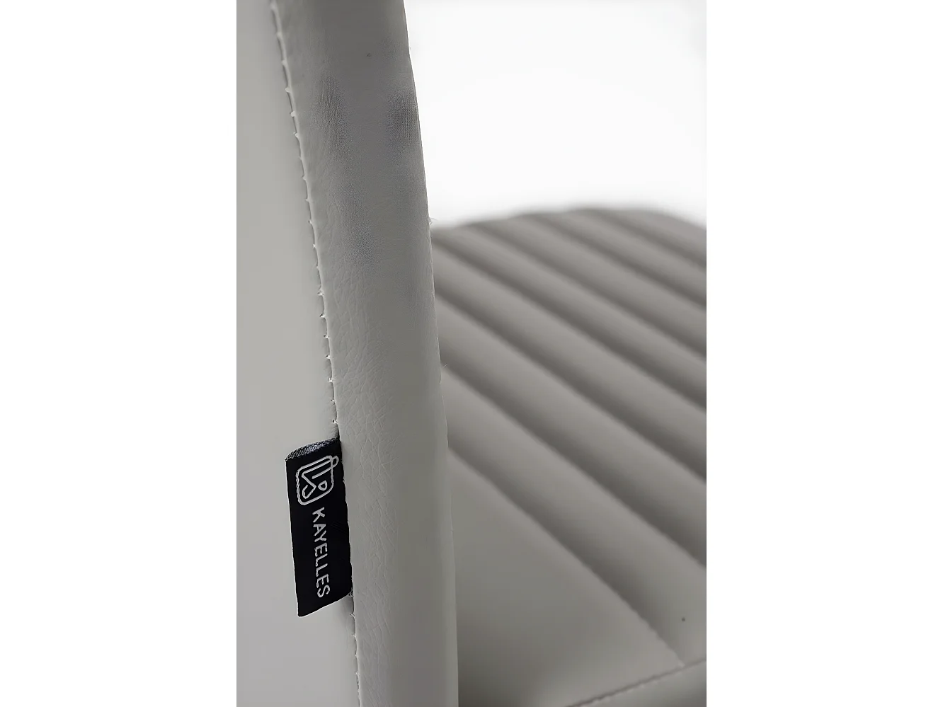 Lot de 2 chaises salle à manger design simili rembourré et surpiqué pied chrome OPUS (gris)