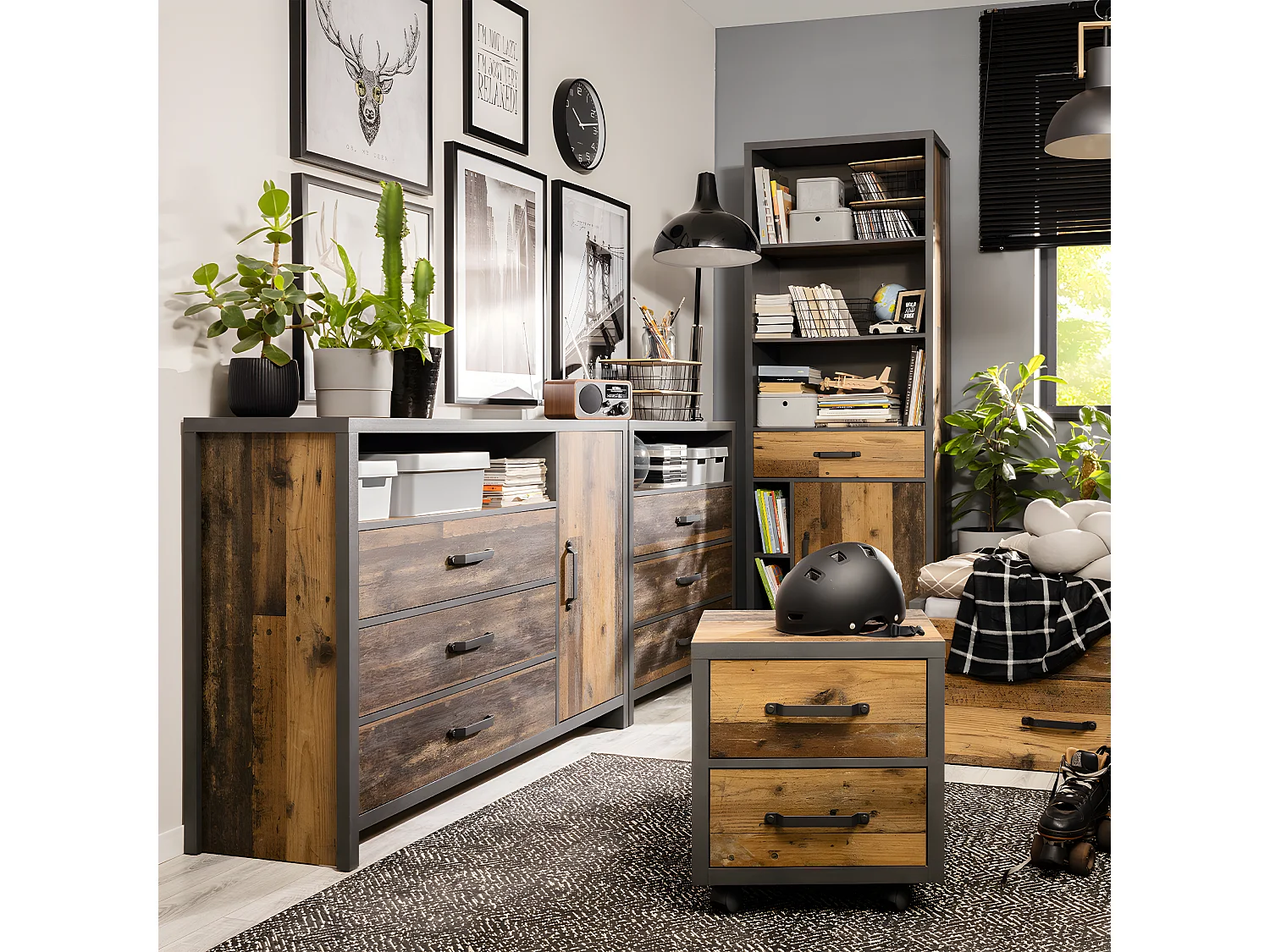 Paul Wood en antracietgrijs 1-deurs dressoir met 3 laden