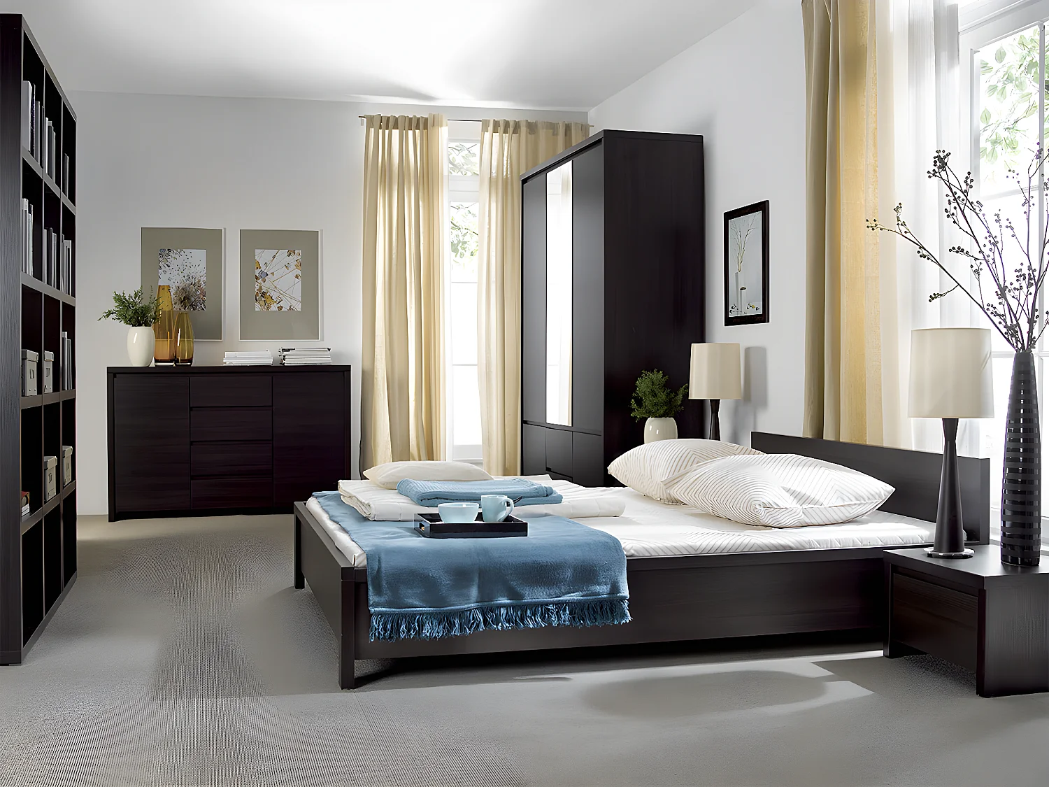 Soren 3-deurs kledingkast Wengé hout