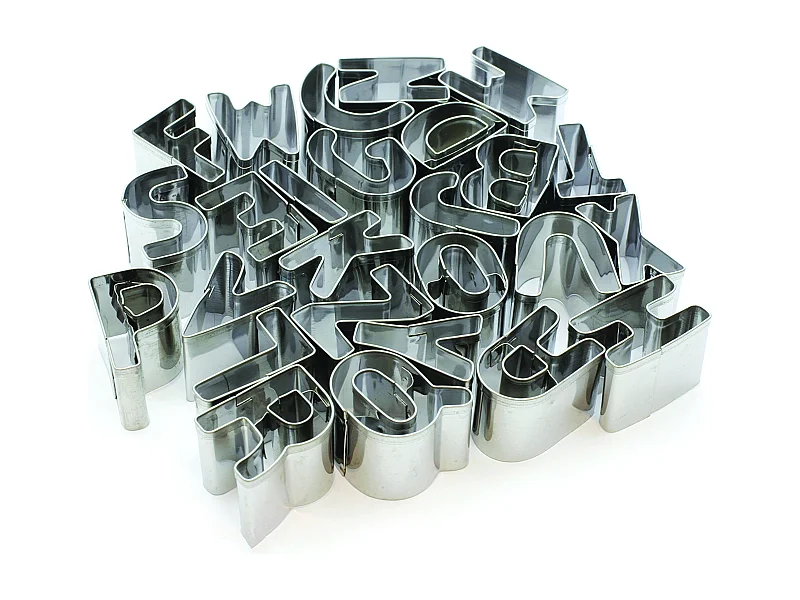 Emporte-Pièces 26 Lettres "Alphabet" 2cm Argent