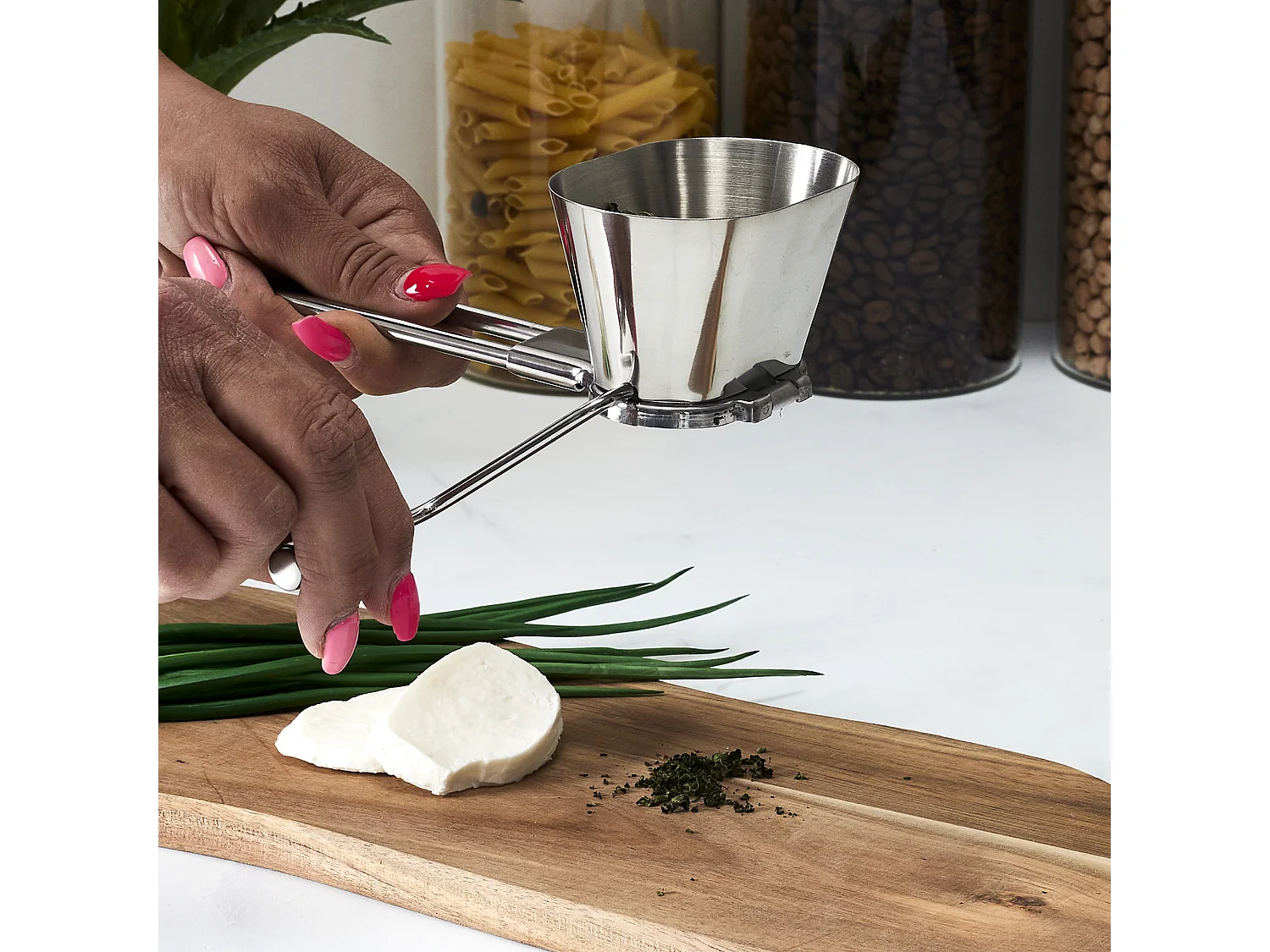 Moulin Herbe Aromatique A Manivelle Inox Argent