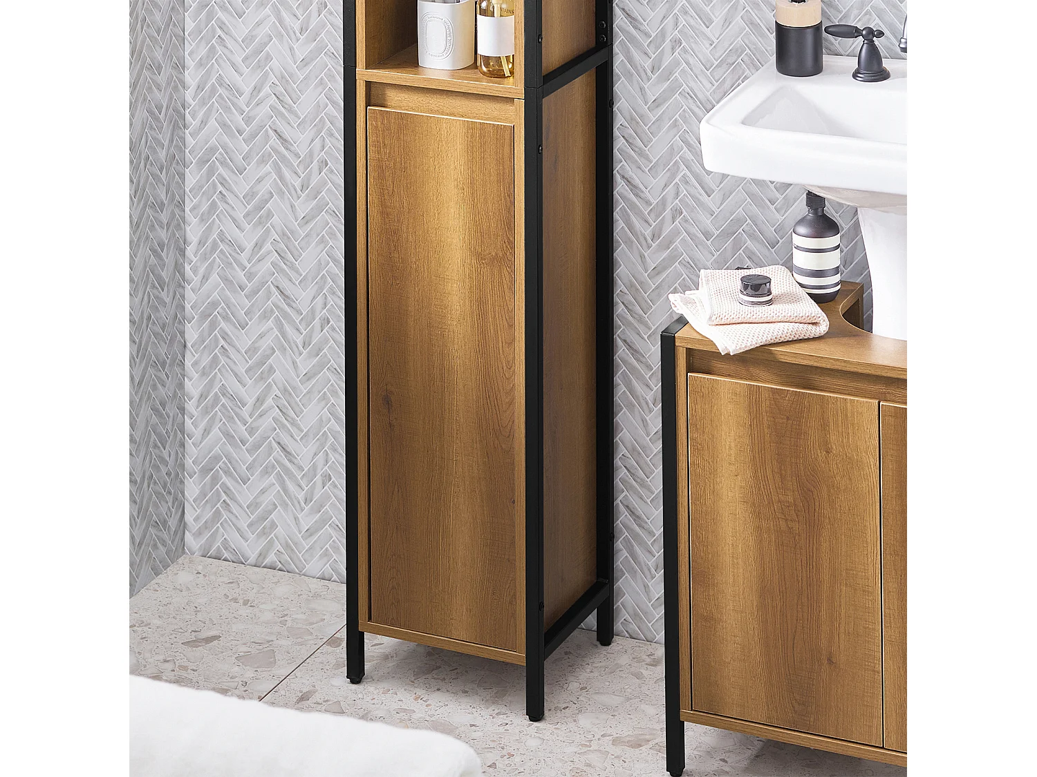 Meuble Colonne De Salle De Bain Avec 3 Niches, 1 Porte Et 3 Etagères Intérieurs, BZr62-pf