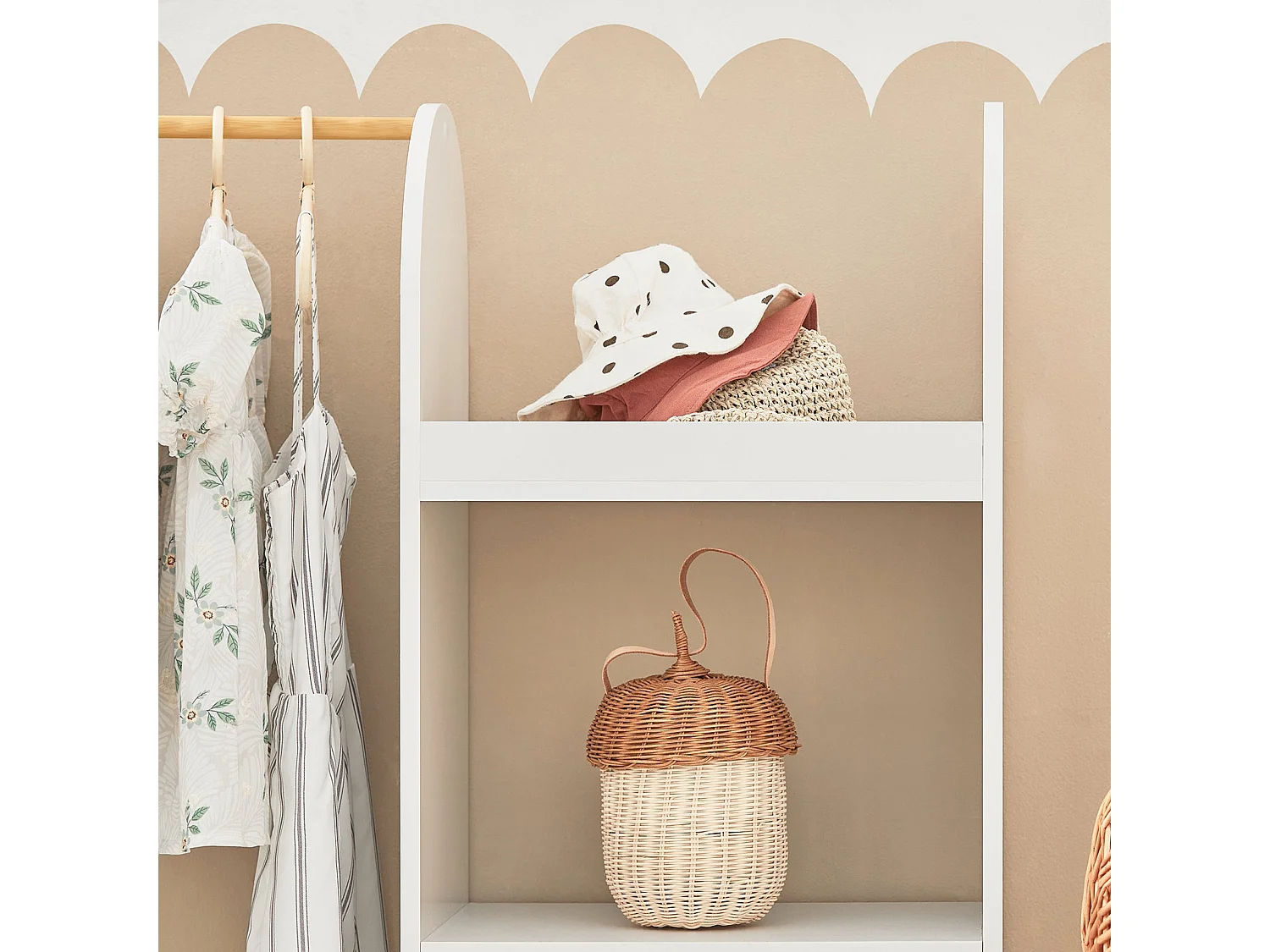 Portant Vêtements Chambre Enfant, Porte-vêtement, 3 Étagères, 1 Panier Et 3 Crochets, Kmb40-w