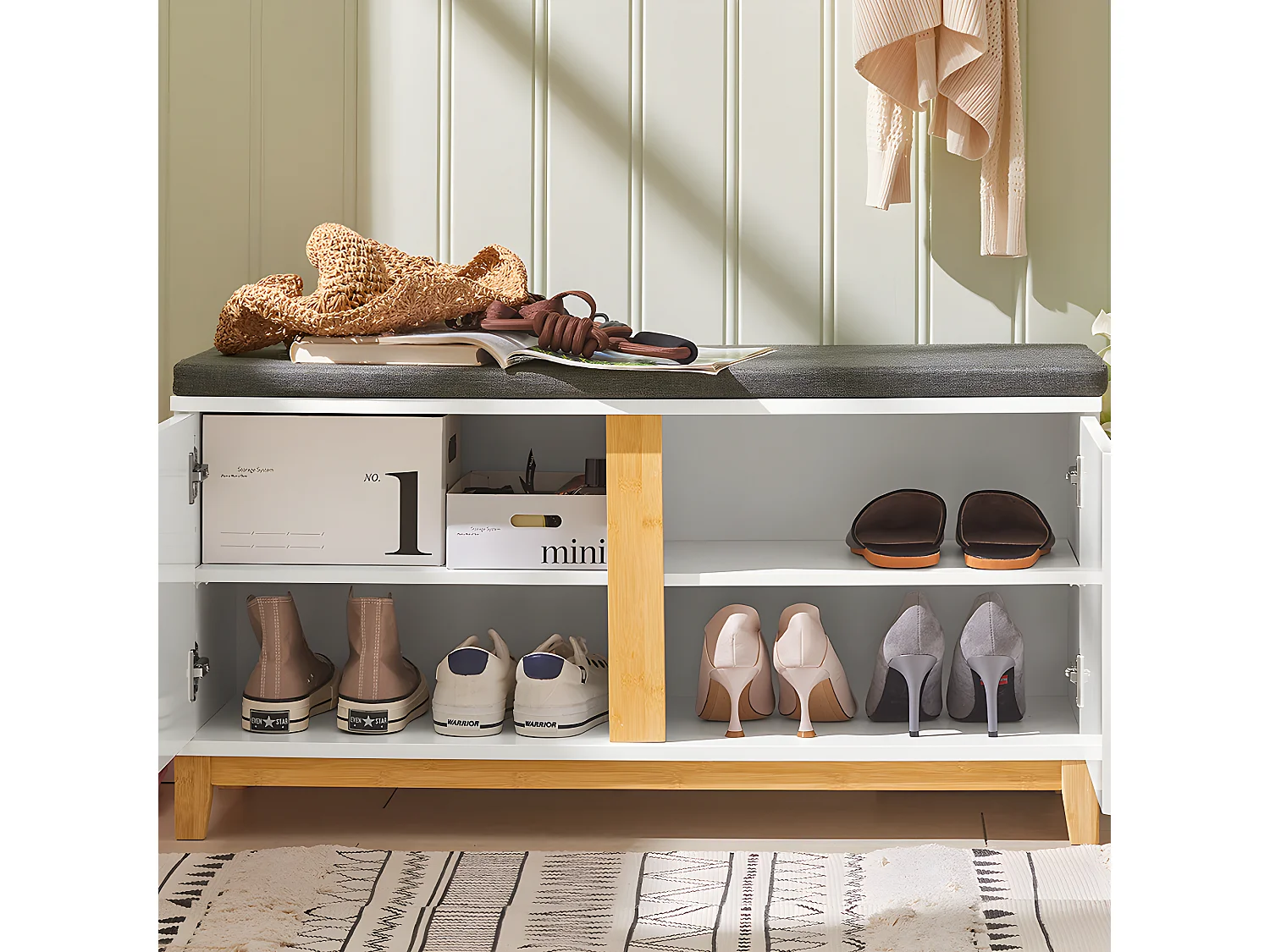 SoBuy FSR117-W Schoenenbank, Schoenenkast, Opbergbank Entree, Opbergkast met Gevoerde Zitting en 2 Deuren