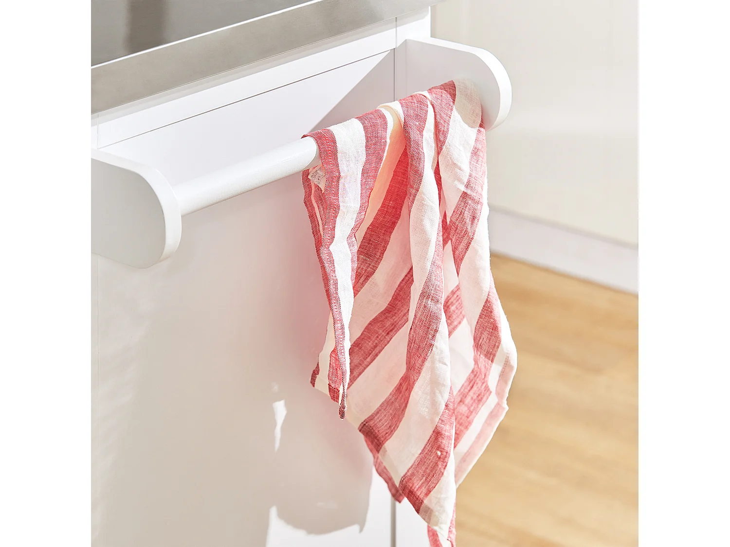 Wyspa kuchenna na kółkach i stalowym blatem FKW41-ST