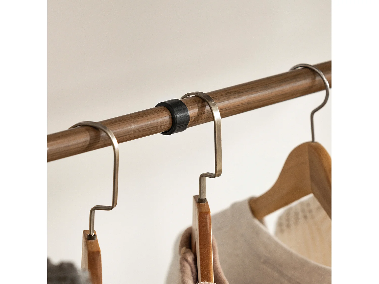 SoBuy KLS04-BR TÃ©lescopique Garde-Robe SystÃ¨me de Penderie TÃ©lescopique met 5 Barres Portant de VÃªtement