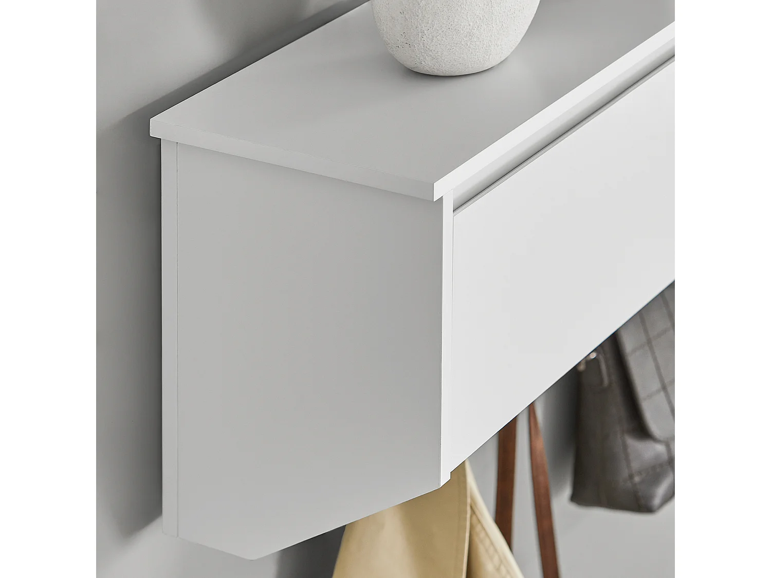 Wieszak na ubrania z półkami FHK24-W