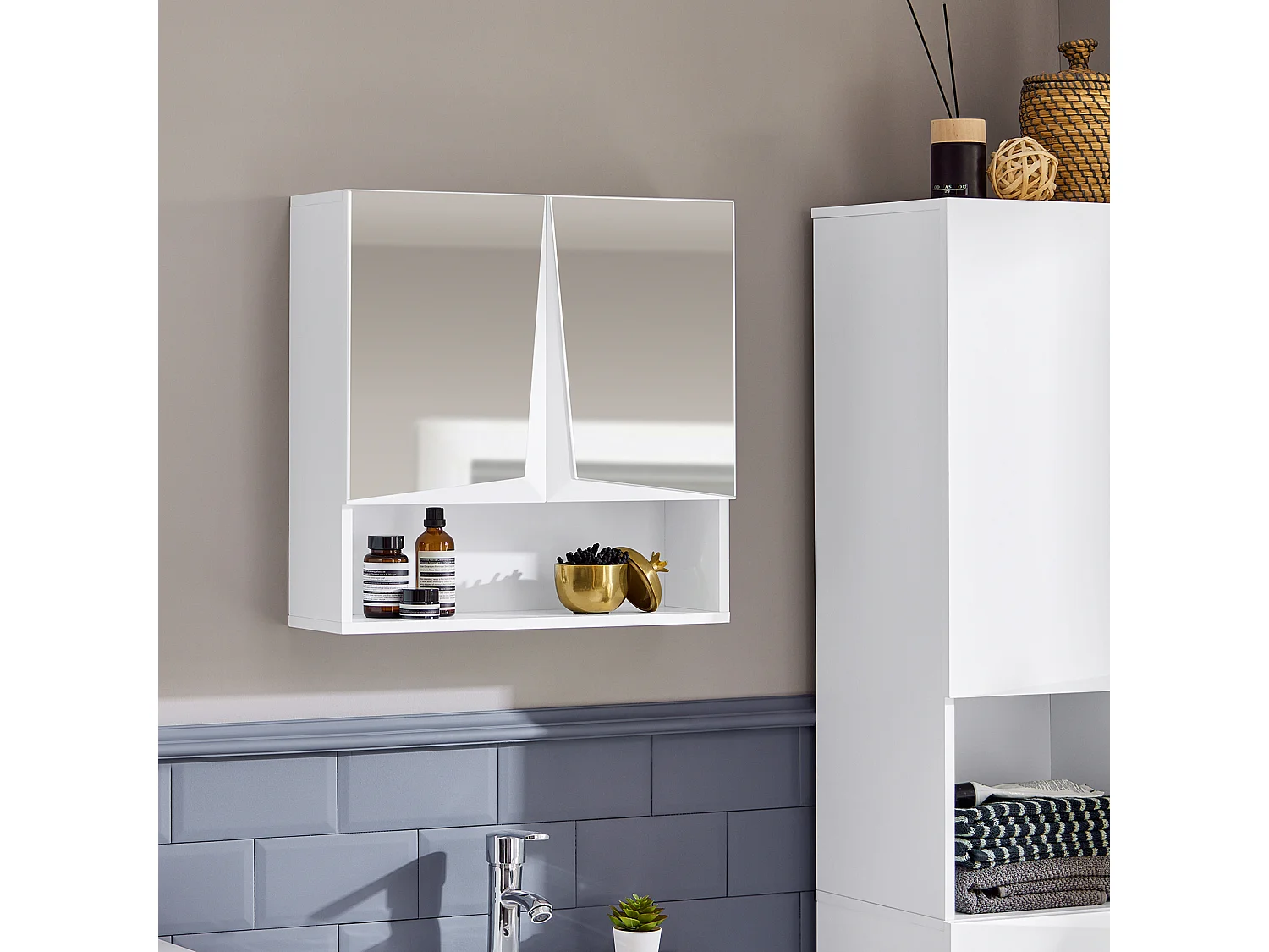 Meuble Haut De Salle De Bain Meuble Mural, 2 Portes Et Miroirs 1 Compartiment 3 Niveaux, BZr94-w