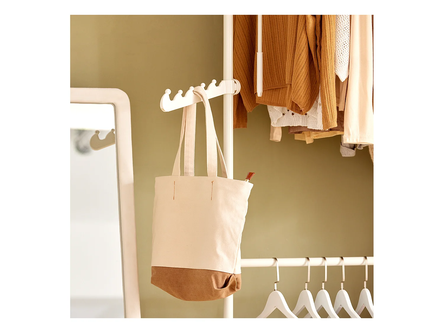 Garderoba z 2 drążkami teleskopowymi FRG109-W