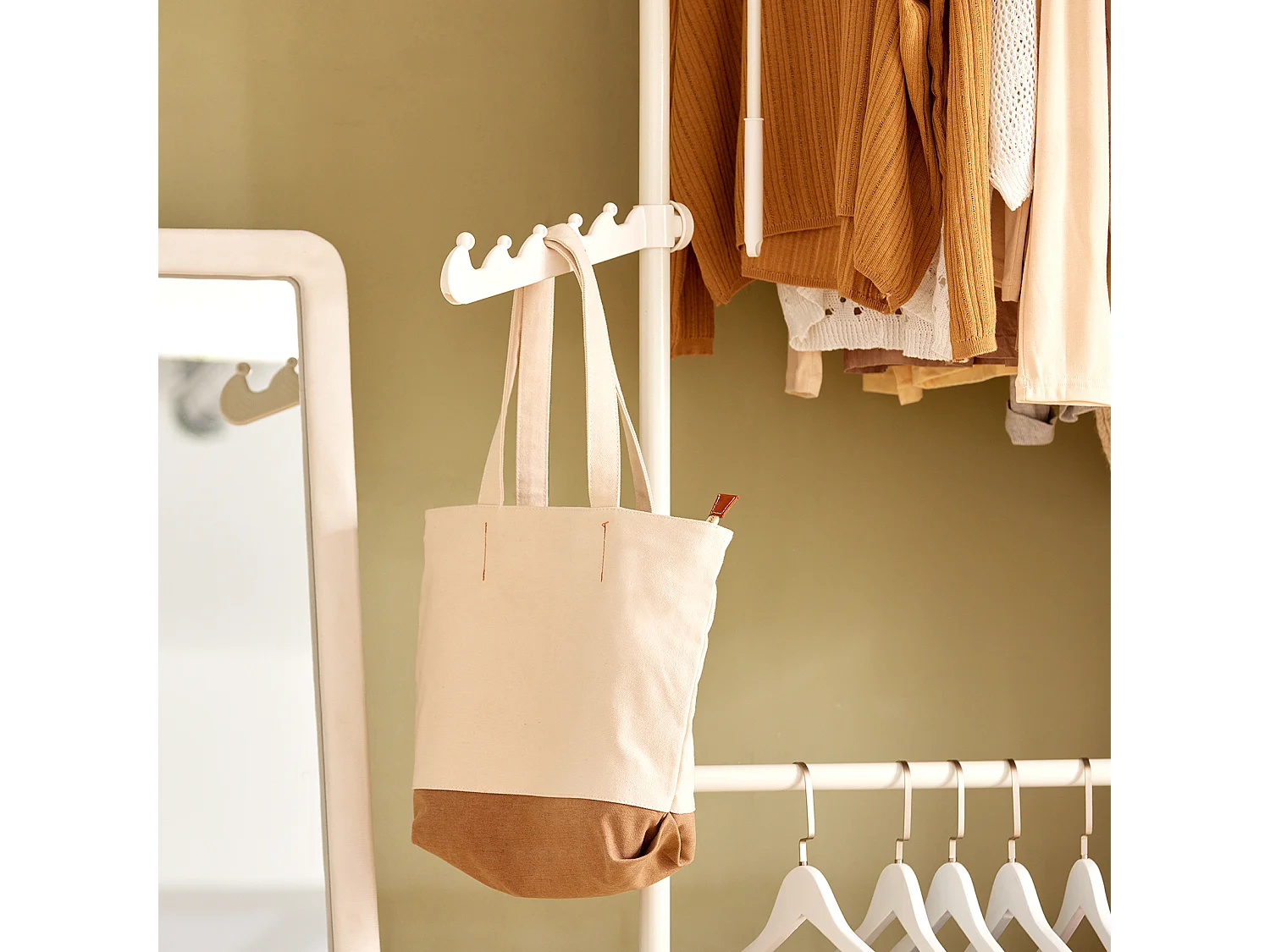 Garderoba z 2 drążkami teleskopowymi FRG109-W