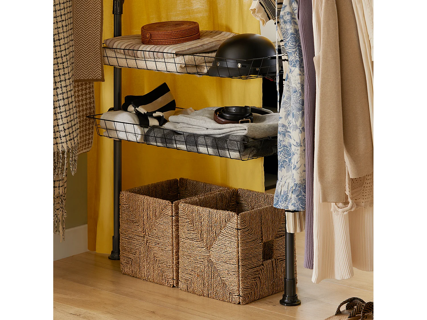 SoBuy KLS04-Sch Kledingrek Klerenrailsysteem Opbergsysteem Telescopisch Kledingrek