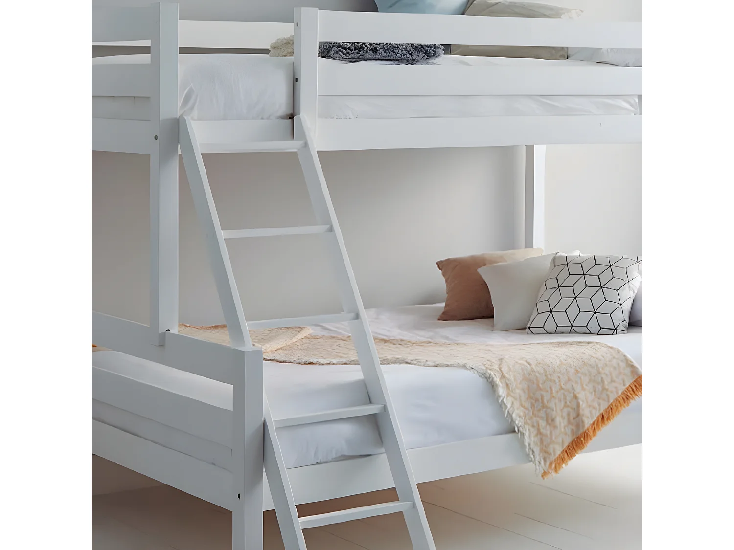 Etagenbett dreifach in Holz weiß 135 cm