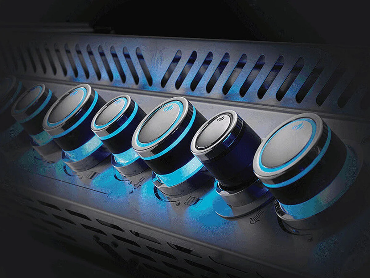 Barbecue gaz encastrable Prestige Pro 825 inox 4 brûleurs + 2 Sizzle Zone + brûleur arrière + Fumage - Napoleon