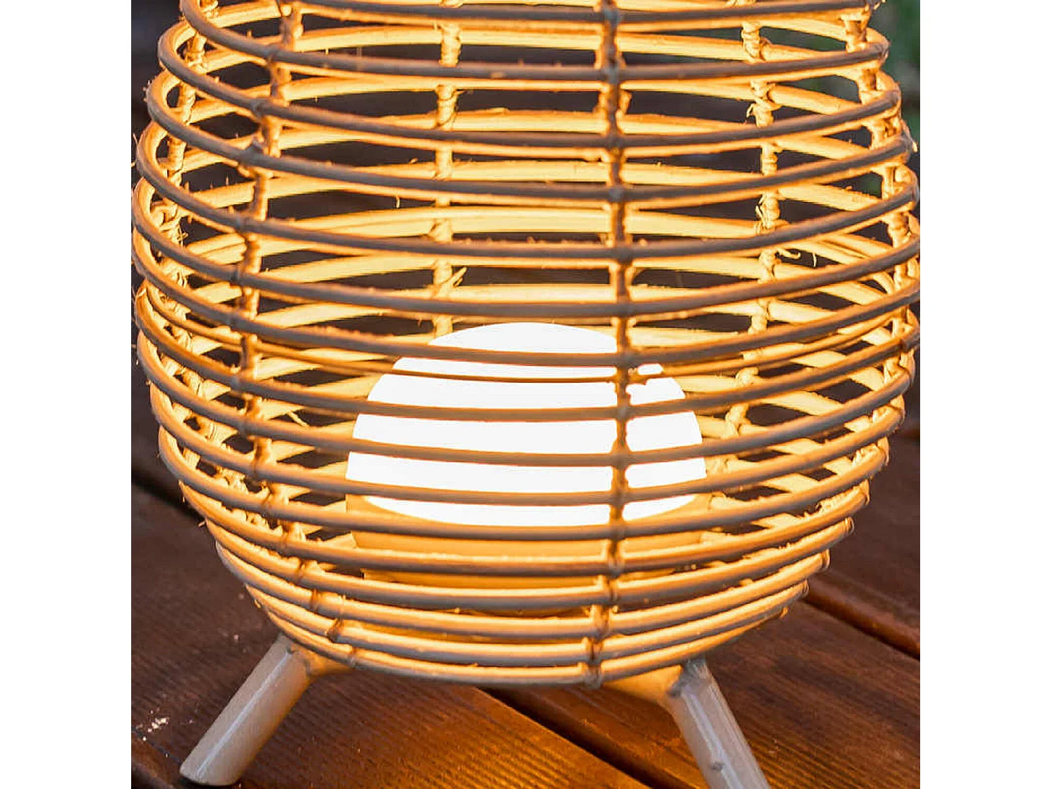 Lampe de jardin sur batterie Bossa 30 cm