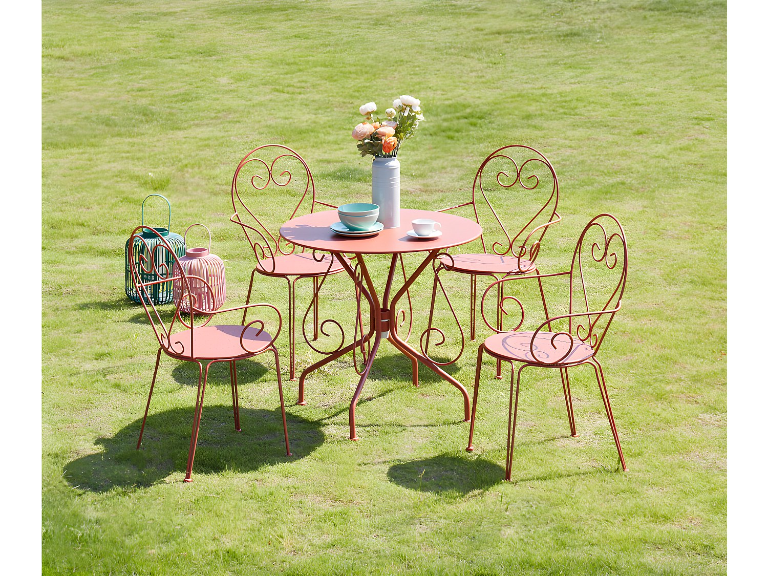 Vente-unique Garten-Essgruppe, Tisch + 4 Stapelbare Sessel - Metall In Eisenoptik - Terracotta - Guermantes Von Mylia