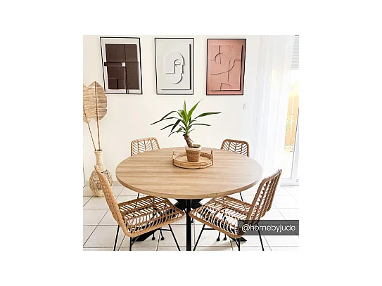 Mesa de comedor TILKI - 4 comensales - MDF y metal - roble y negro