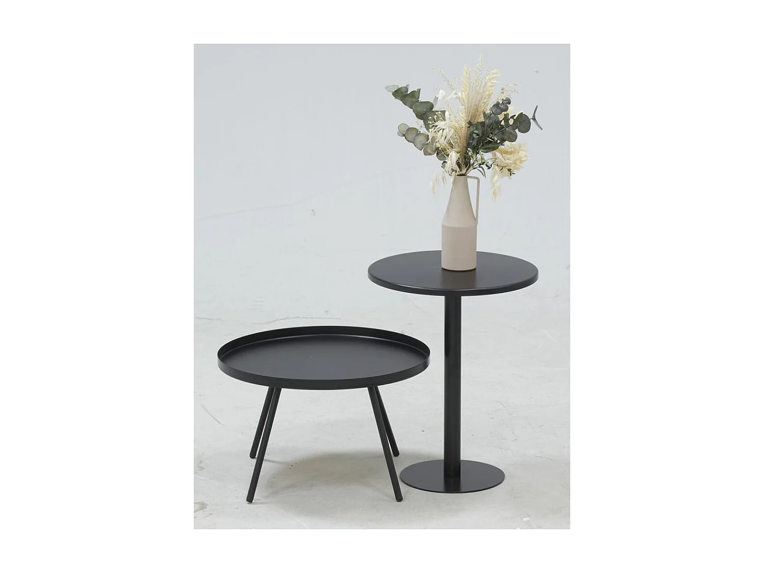 Table d'appoint en métal Guéridon