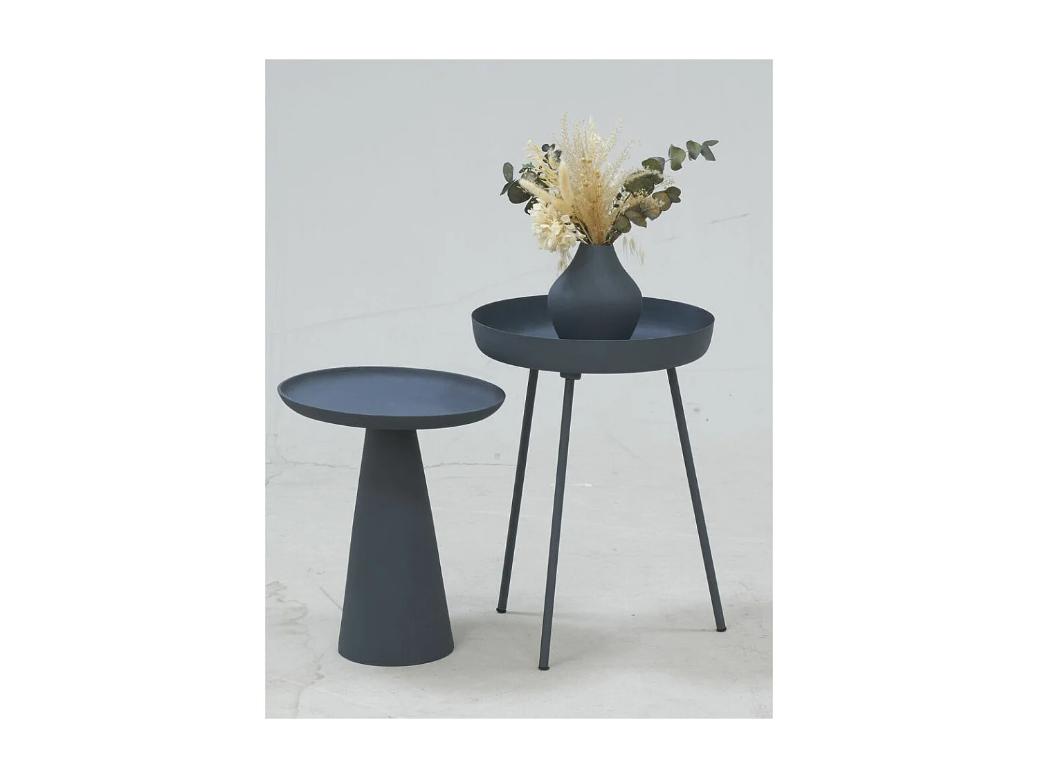 Table d'appoint ronde en métal