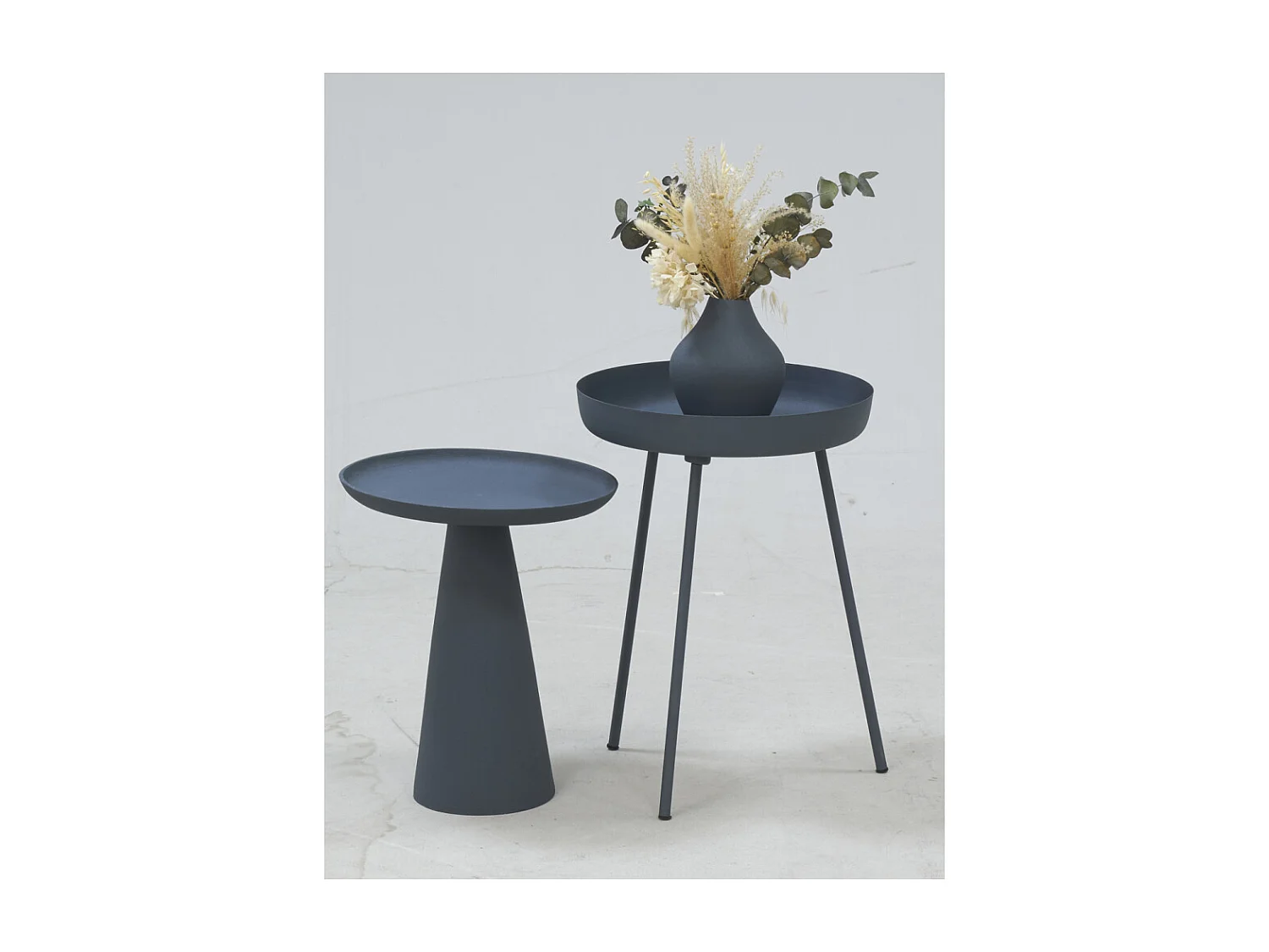 Table d'appoint en métal Orso Bleu