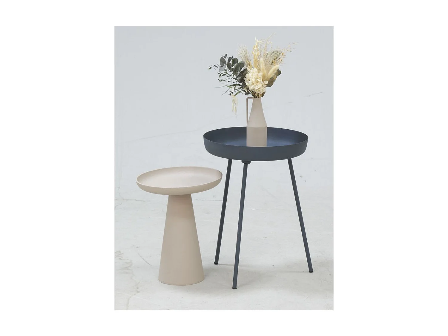 Table d'appoint en métal Orso Bleu