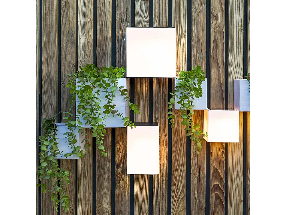 Applique murale recharge solaire Wally 12 x 12 x 18 cm