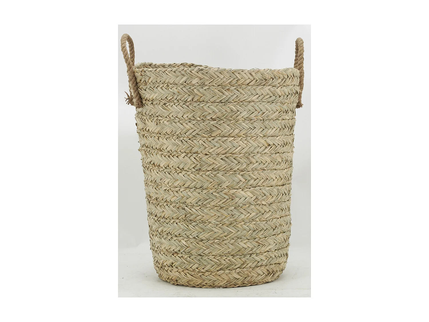 Corbeille à linge haute en jonc tressé