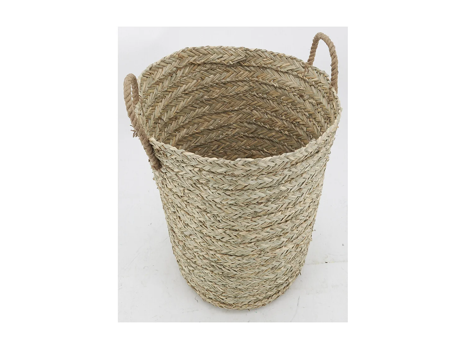 Corbeille à linge haute en jonc tressé