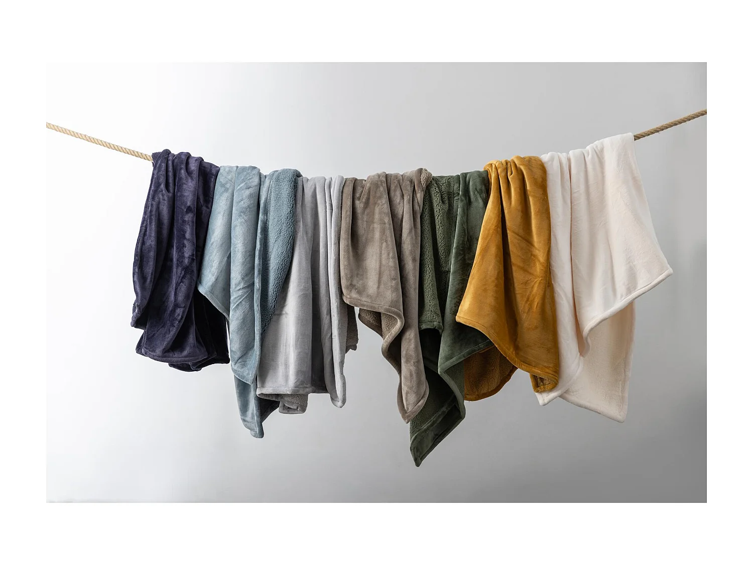 Maxi plaid en polyester Michka 220 x 180 cm