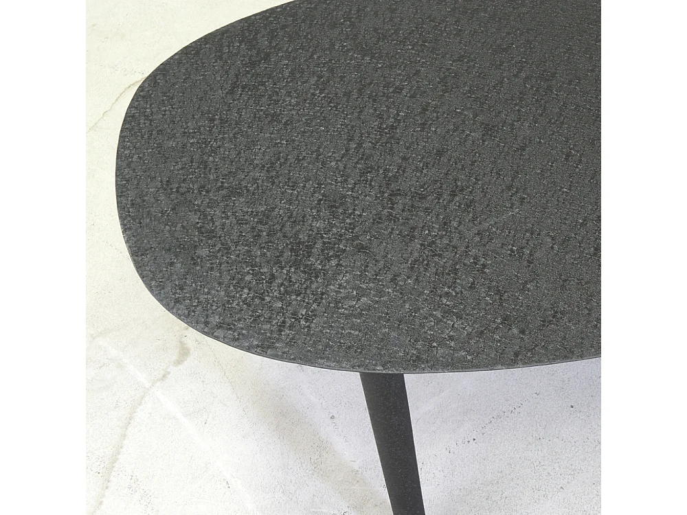 Table basse ovale en métal texturé noir