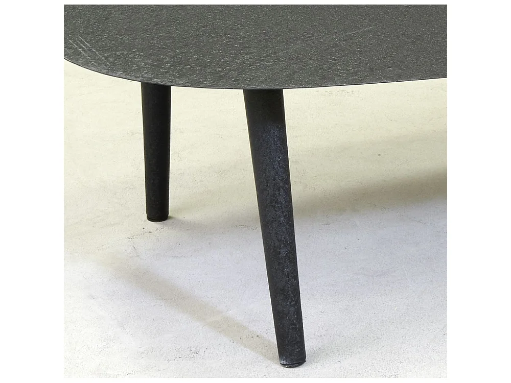 Table basse ovale en métal texturé noir