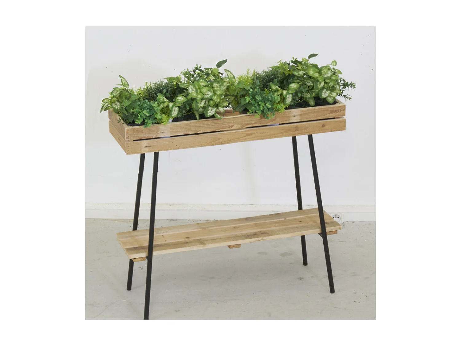 Potager sur pieds en bois recyclé