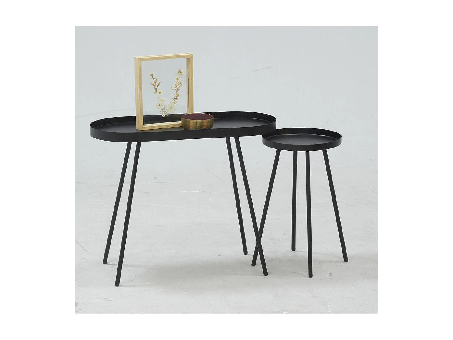 Table basse ovale en métal noir 70 x 30 x 57 Noir