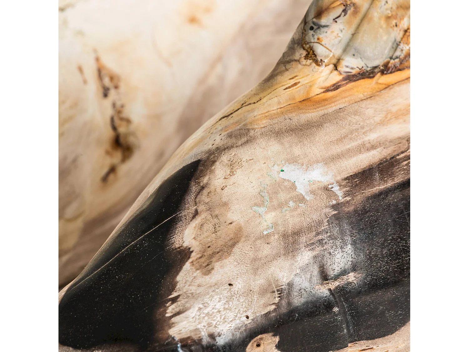 Figurine assortie pez