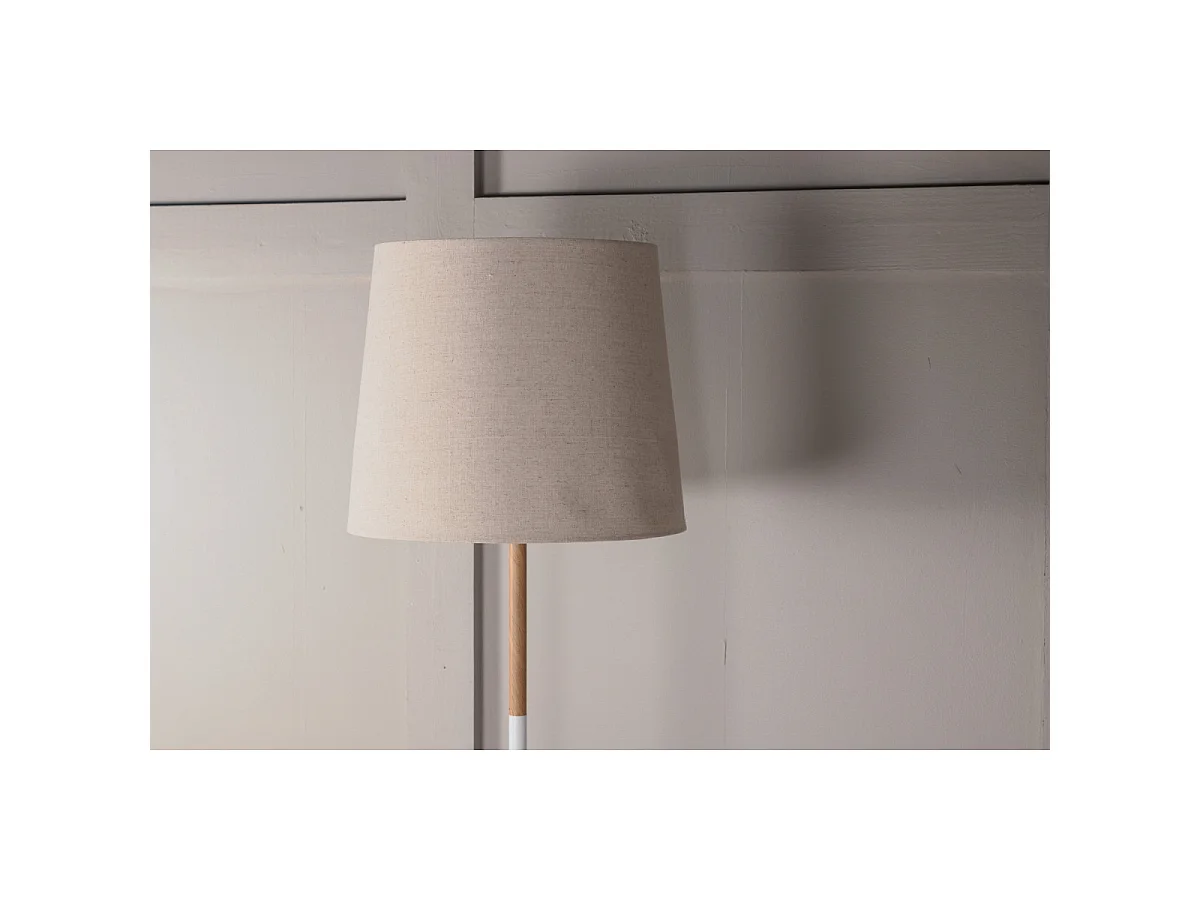 Comodino in acciaio con lampada integrata Hattman
