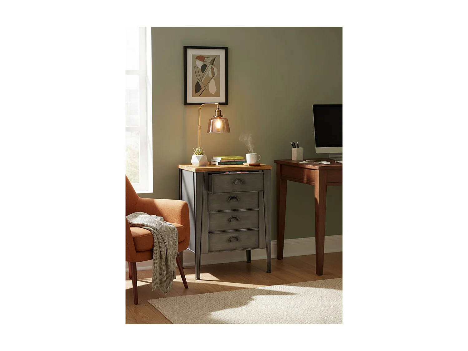 Commode en métal et sapin