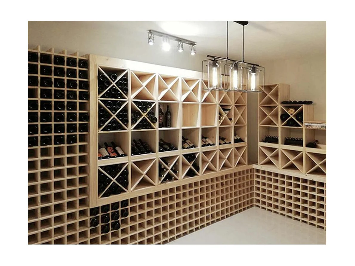 Flaschenregal aus massivem Rohkiefernholz