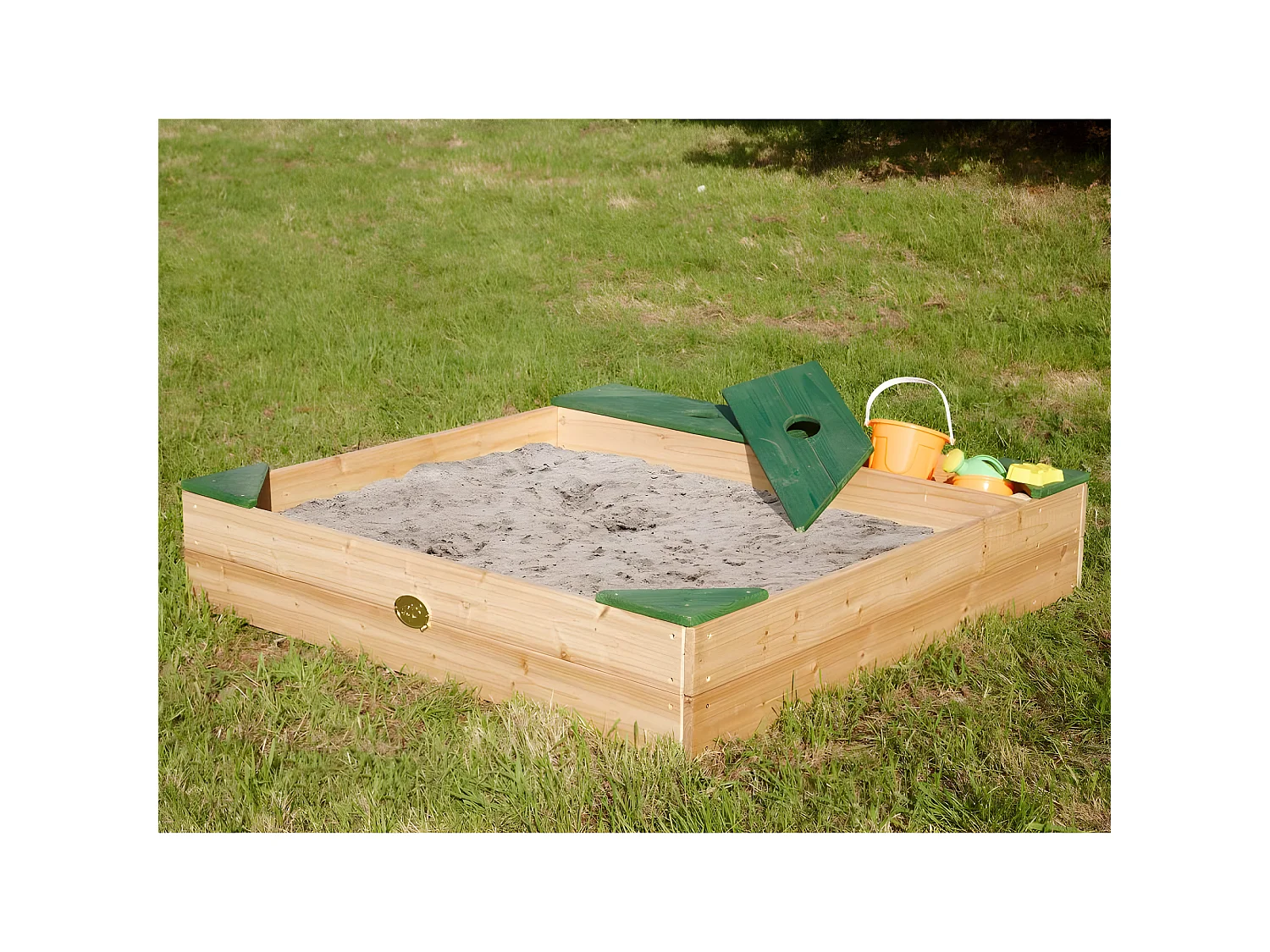 Cajón de arena de madera con almacenamiento y lona Amy