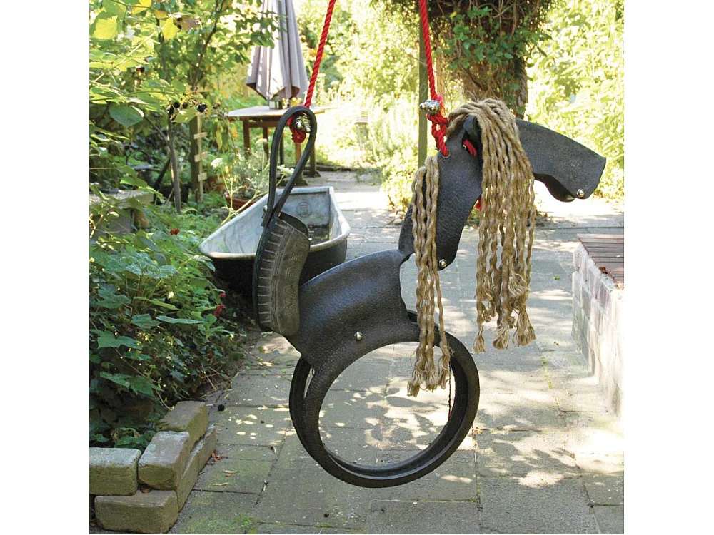 Balançoire cheval en pneu