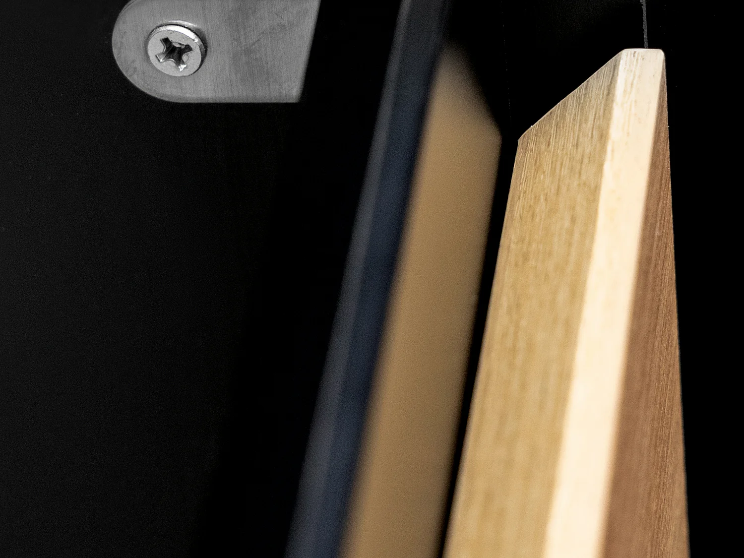 Móvel de casa de banho suspenso com lavatório embutido cor natural clara e preto 120 cm - LANNICK