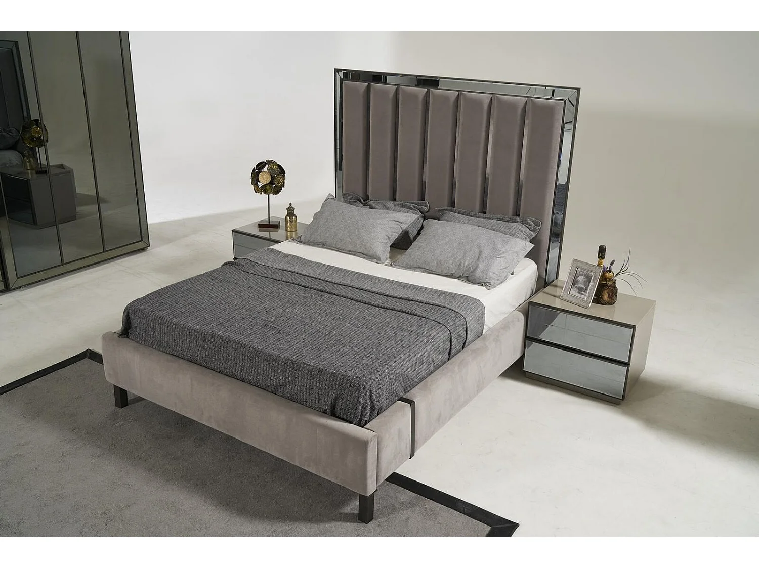 Betten Design Bett Polster Schlafzimmer Hotel Design Doppelbett Metall Taupe Neu