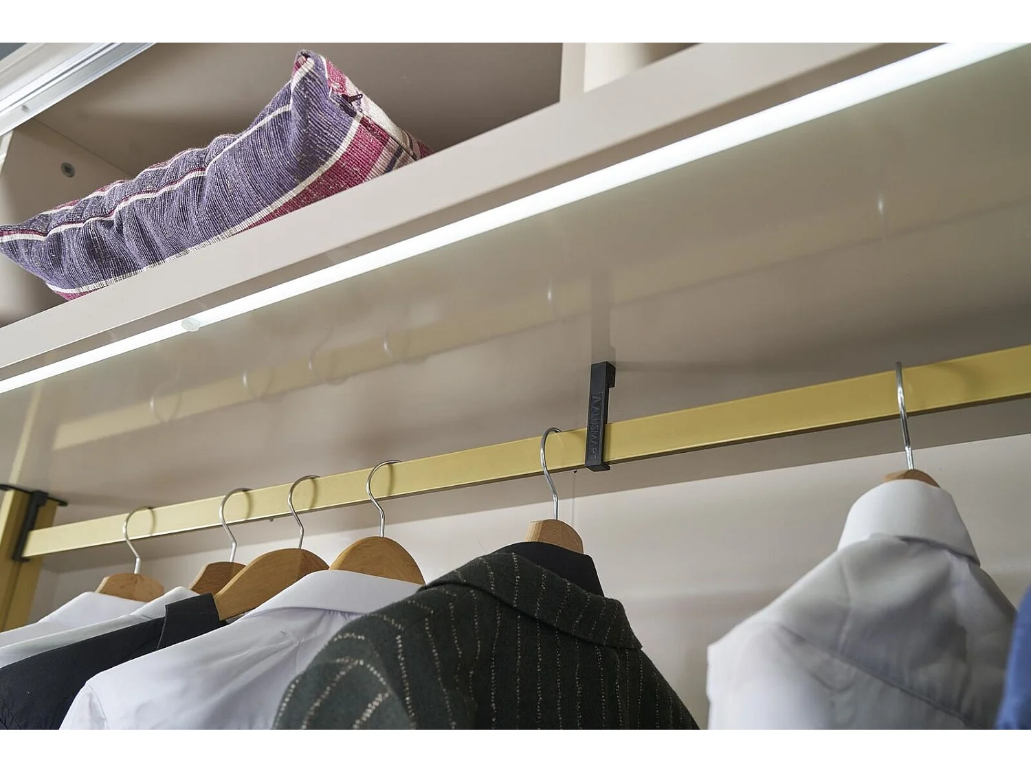 Kleiderschrank Schrank Luxus Holz Schränke Möbel Design Luxus Möbel Schlafzimmer