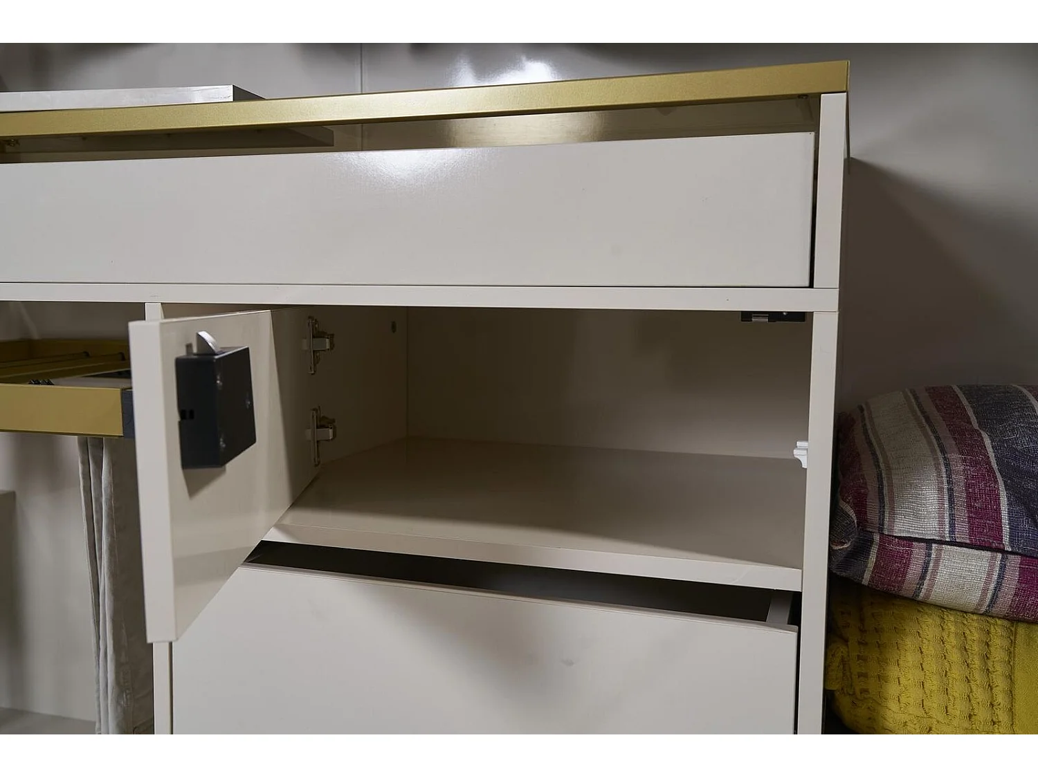 Kleiderschrank Schrank Luxus Holz Schränke Möbel Design Luxus Möbel Schlafzimmer