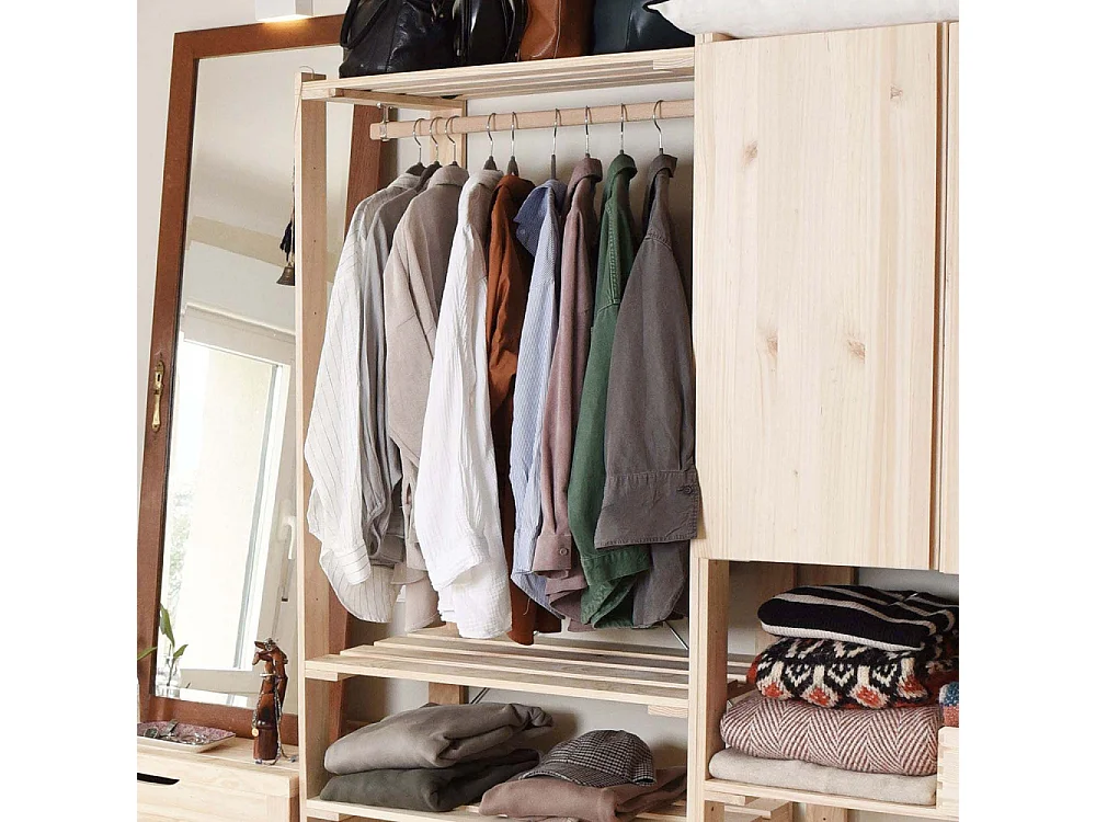 Penderie en pin massif Nova 76.5 x 38.5 x 174.5 cm