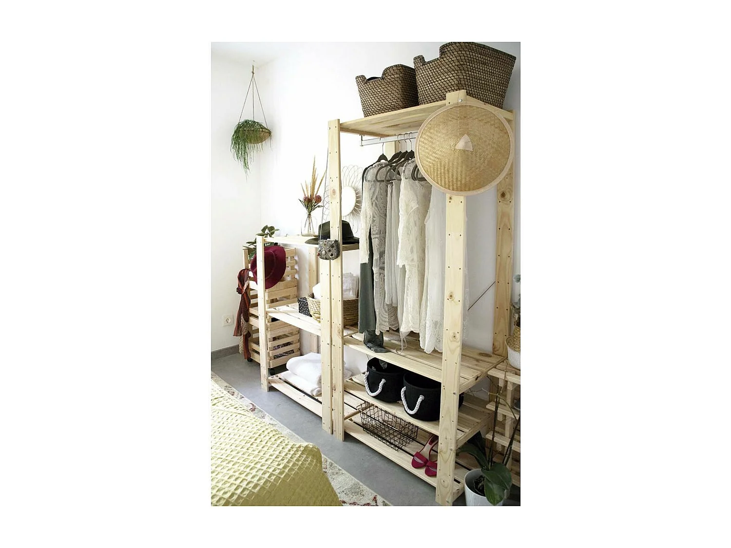 Kleiderabteil aus massivem Kiefernholz "Evolution"